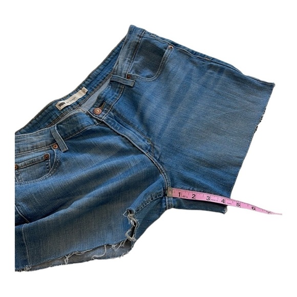Levi’s Cut Off Denim Frayed Edges Jean Shorts - Size 16 - Picture 7 of 7
